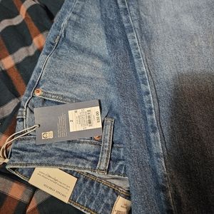 Womens bundle size small.